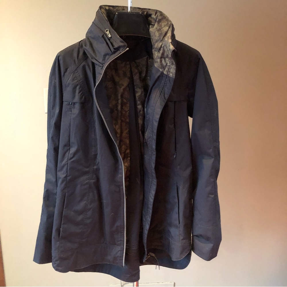 Lulu lemon rain jacket